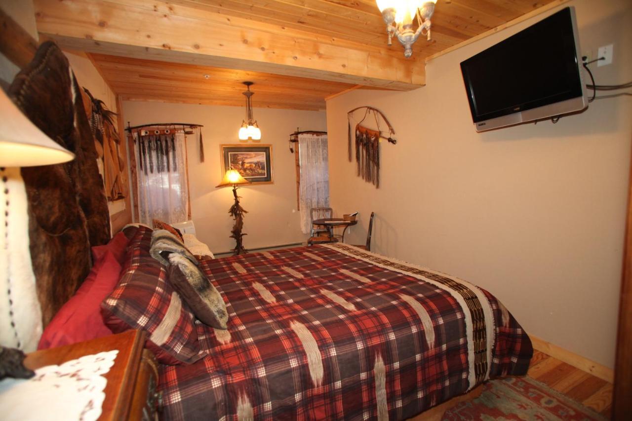 Swan River Inn Бигфорк Экстерьер фото