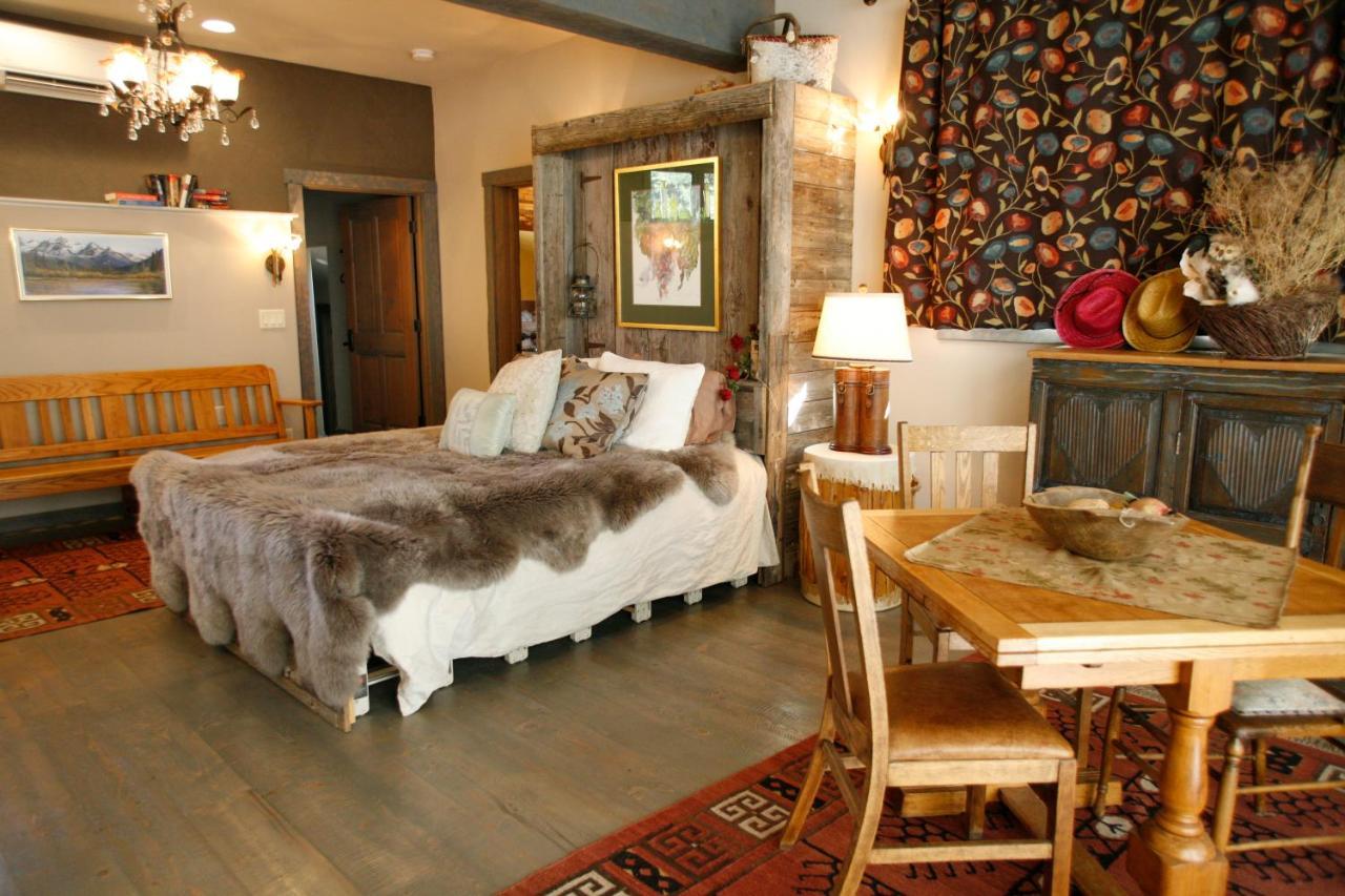 Swan River Inn Бигфорк Экстерьер фото
